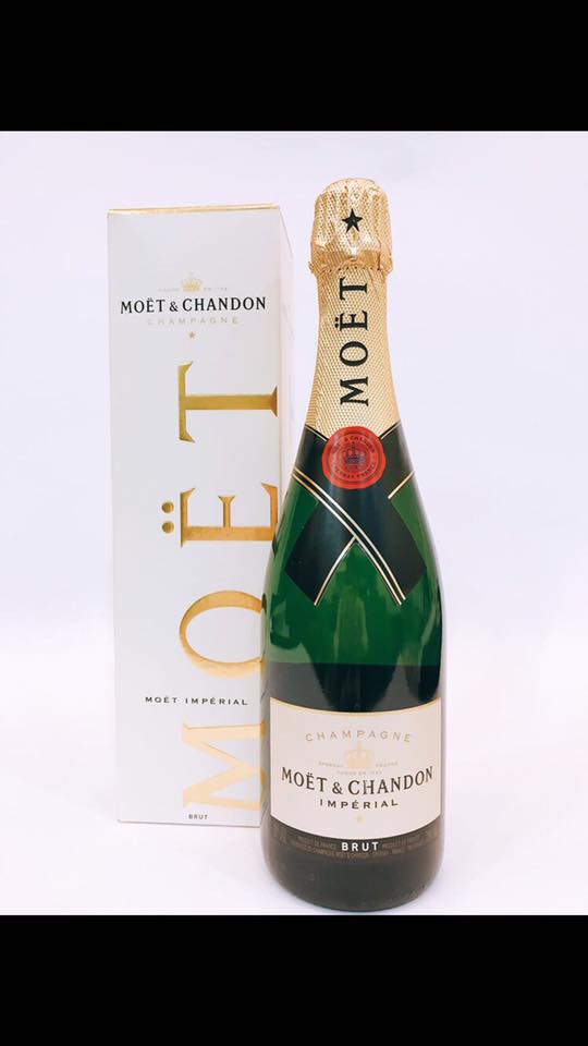 香檳雙雄~Dom pérignon 2006(香檳王禮盒裝)+Moet & Chandon(酩悅香檳禮盒裝)(殺到最低價只要5,800
